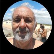 Licenciado en veterinaria interesado en la biología, apasionado por el rugby con certificado C1 de inglés